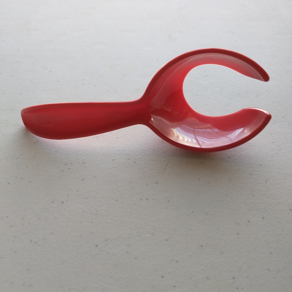 Tupperware New Egg Holder Scoop